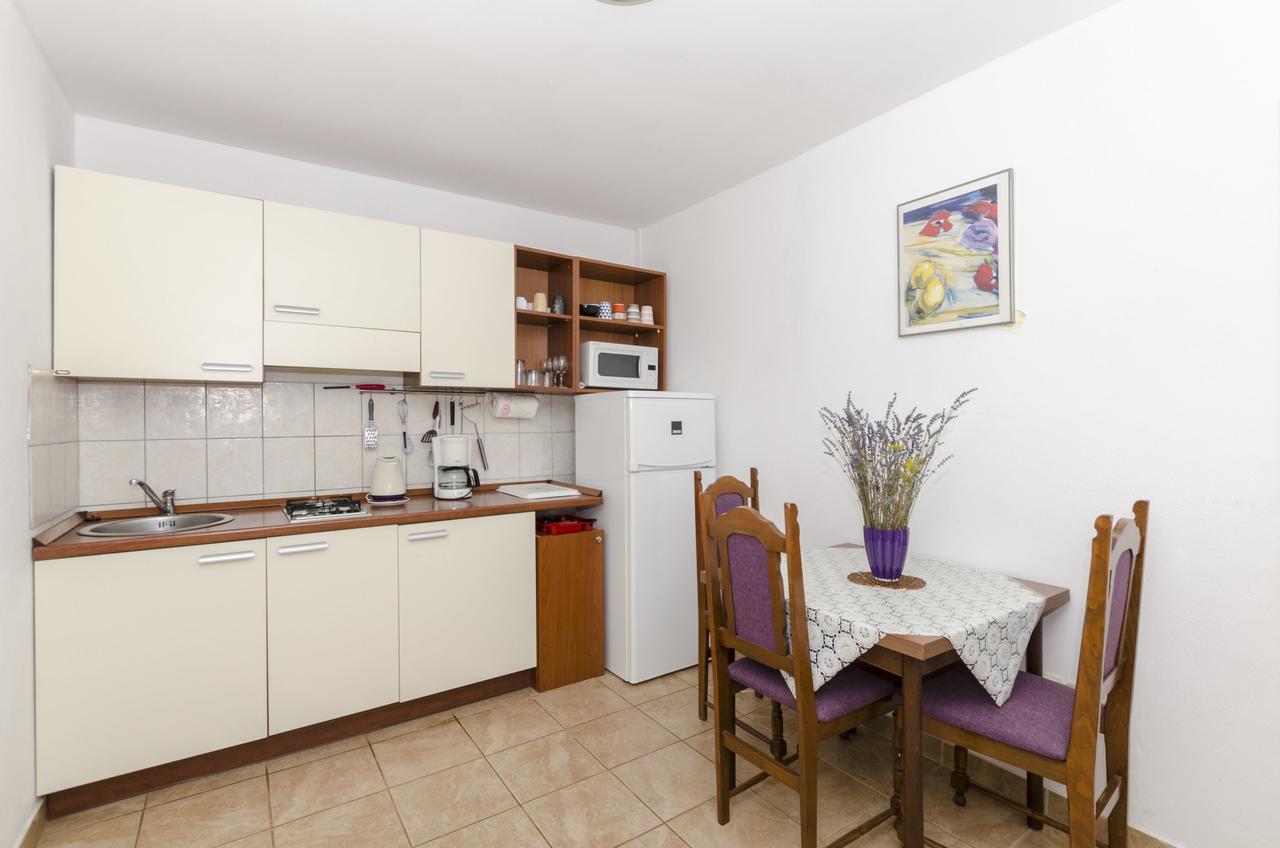 Apartments Dinko Gdinj Ngoại thất bức ảnh