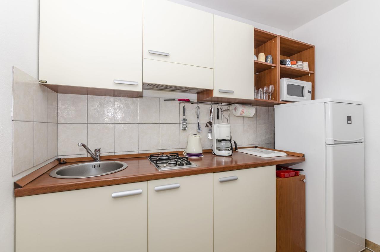 Apartments Dinko Gdinj Ngoại thất bức ảnh
