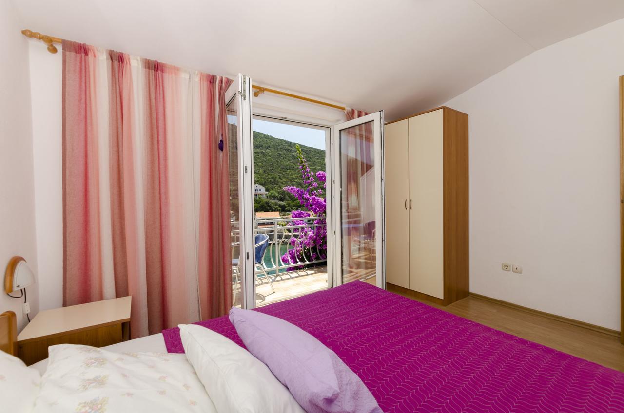Apartments Dinko Gdinj Ngoại thất bức ảnh