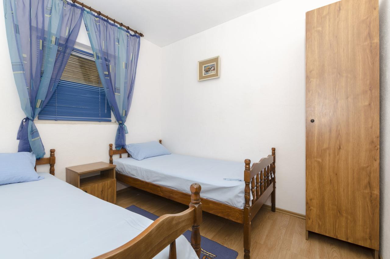 Apartments Dinko Gdinj Ngoại thất bức ảnh