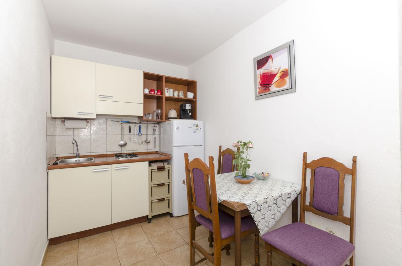 Apartments Dinko Gdinj Ngoại thất bức ảnh