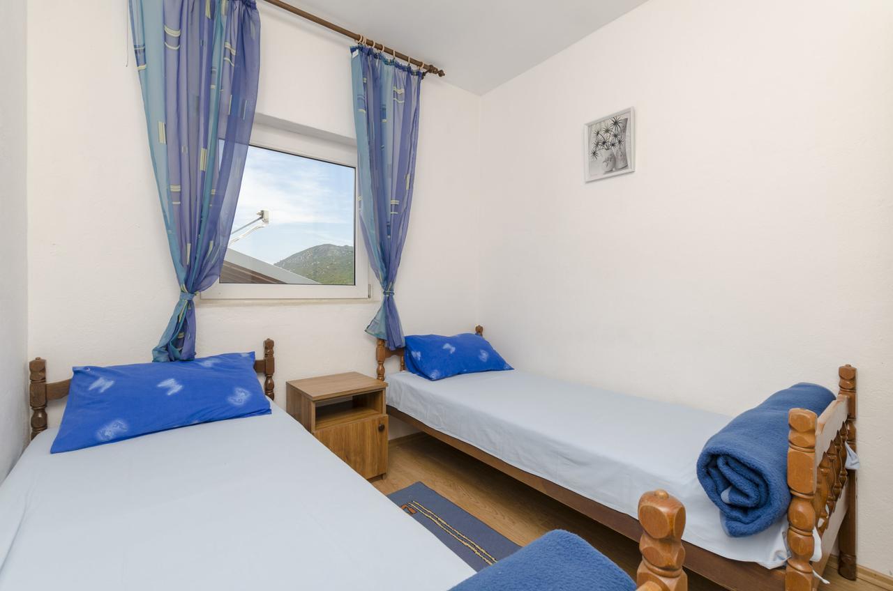 Apartments Dinko Gdinj Ngoại thất bức ảnh